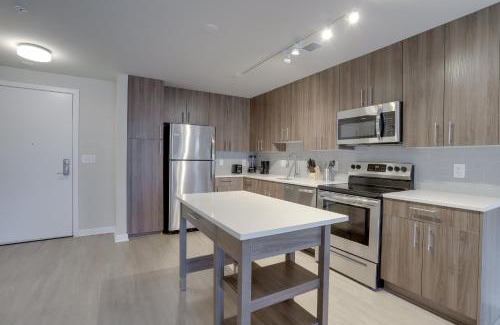 Jefferson Manor Apartment | Charming Condo with Nice Amenities at Alexandria