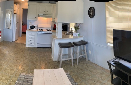 Estate Ruby House | Charming Convenience