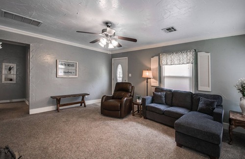 Midwest City House | Charming & Convenient Near Tinker AFB