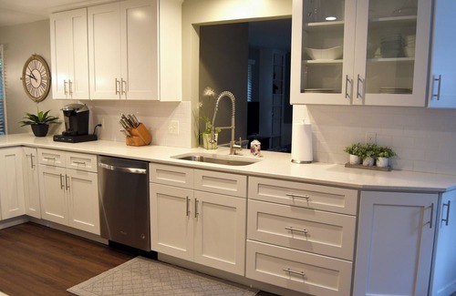 Warren House | Charming, convenient 4BR in the Heart of Howland.