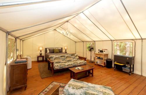 Copperhill House | Charming Copperhill Accommodation Ideal for Glamping in Tennessee