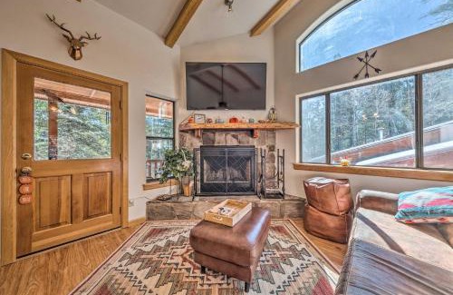 Bear Park House | Charming Coppertop Cloudcroft Cabin 3 Mi to Ski