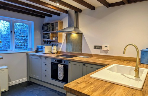 Kirkby Stephen Cottage | Charming, cosy cottage. Family and dog friendly.