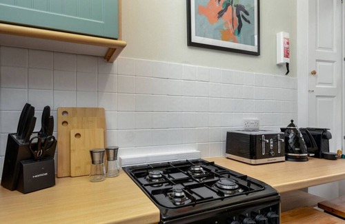 Auchengray Apartment | Charming & Cosy: Your Cambusbarron Getaway