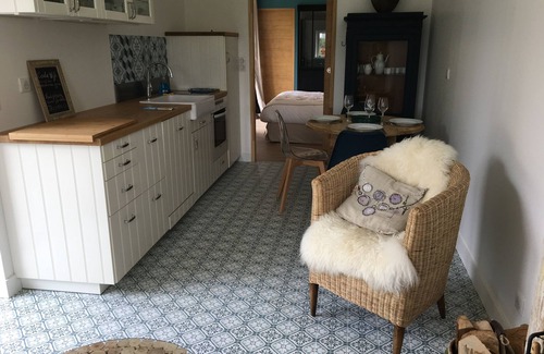 Bernieres-sur-Mer House | Charming cottage with garden and wood-burning stove 250 m from the beach