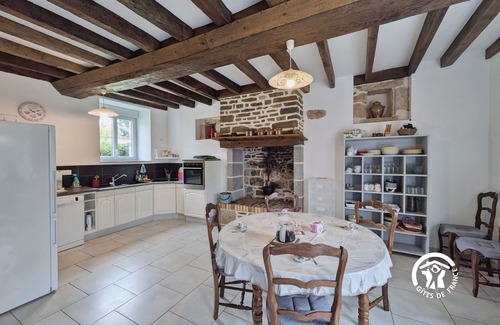 Neuilly-le-Vendin Cottage | Charming Cottage with Terrace, WiFi & Countryside Views in Normandie-Maine, Near Bagnoles de l'Orne