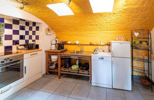 Pont-a-Lesse Cottage | Charming Cottage in Anseremme with Fenced Garden