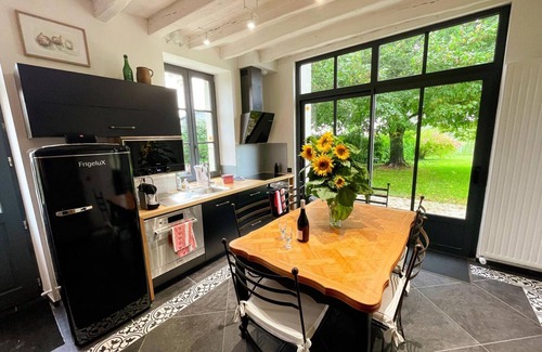 Avon-les-Roches Cottage | Charming cottage in Touraine with garden, near Loire castles
