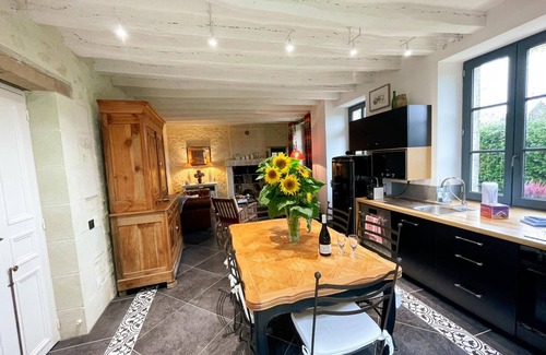 Avon-les-Roches Cottage | Charming cottage in Touraine with garden, near Loire castles