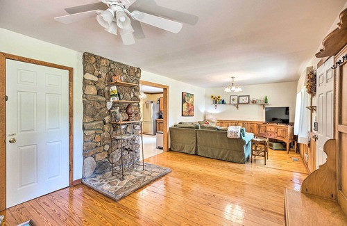 Nellysford Cottage | Charming Cottage < 10 Mi to Wineries & Skiing!