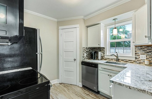 Waco House | Charming Cottage 5 minutes drive to The Silos and all things Magnolia