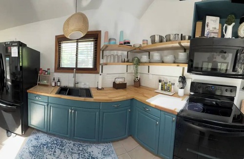 Friendship House | Charming cottage by Castle Rock