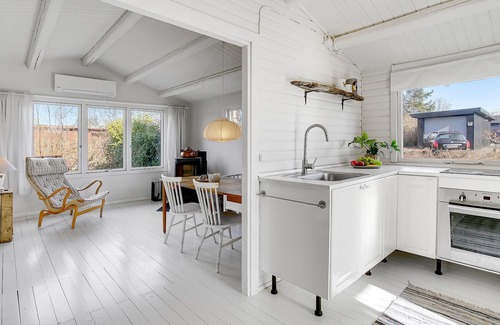 Kirke Hyllinge House | Charming cottage in Kyndeløse Sydmark