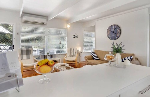 Goolwa South House | Charming Cottage full of character