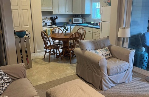 Ogunquit - Wells Cottage | Charming Cottage for Rent at Beach Dreams Cottages, Wells, Maine!
