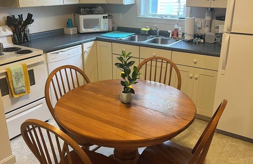 Ogunquit - Wells Cottage | Charming Cottage for Rent at Beach Dreams Cottages, Wells, Maine!