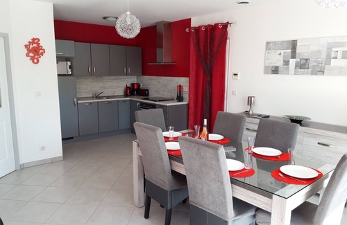 Orgnac-l'Aven House | Charming cottage with its private terrace and swimming pool