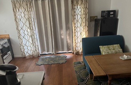 Fetters Hot Springs-Agua Caliente Cottage | Charming cottage in beautiful Sonoma with HVAC and deck