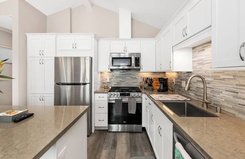 Coronado Cottage | Charming cottage in delightful Coronado