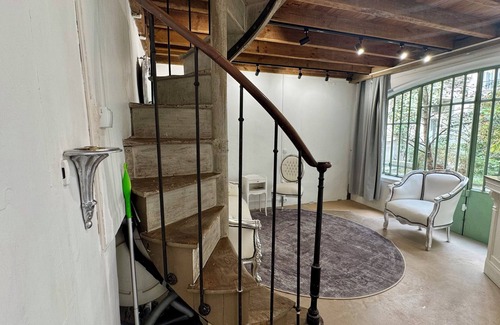 Quartier du Faubourg-Montmartre Cottage | Charming Cottage in Enchanting Paris