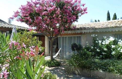 Saint-Andiol Cottage | charming cottage in the heart of Provence