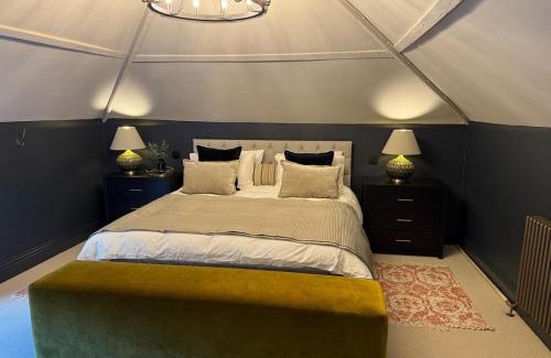 Christchurch House | Charming Cottage in heart of town