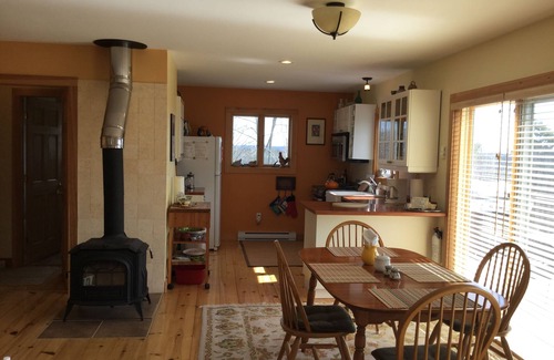 Surry House | Charming Cottage in Maine