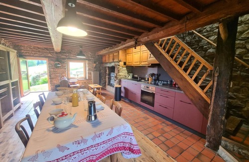 Doizieux Cottage | Charming Cottage in the Pilat Mountains