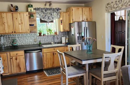 Lewis Cottage | Charming Cottage in the Town of Dolores