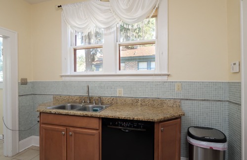 Duckpond Cottage | Charming Cottage in Downtown Historic Duckpond with Hot Tub & Infrared Sauna