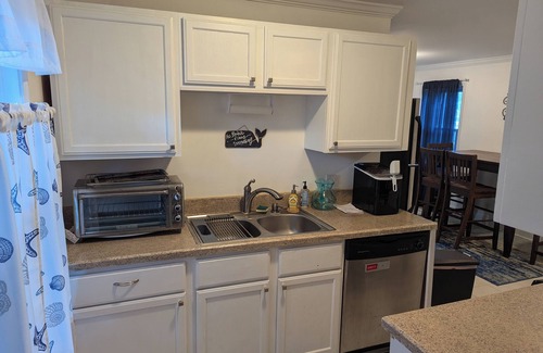Somers Point House | Charming cottage located in the historic district of Somers Point.