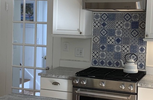 Wilton House | Charming Cottage located on Historic Estate 1 Hour from NYC!