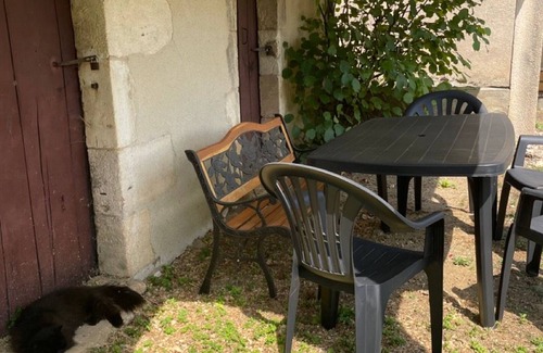 Saint-Bouize Cottage | Charming Cottage Near Sancerre with Terrace, WiFi, and Secure Garage