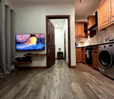 Mlingotini Apartment | Charming Cottage Near Beach in Mbweni