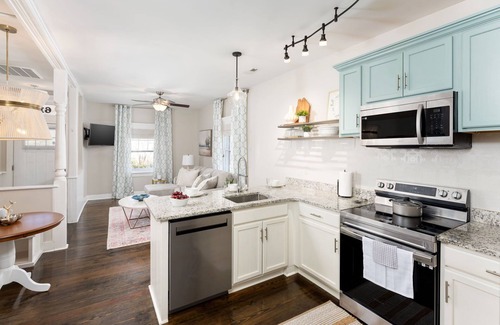 Wilmington Historic District House | Charming Cottage Near Downtown Wilmington & Beach