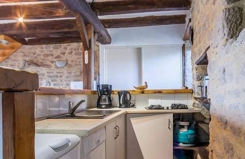 Clis Cottage | Charming Cottage Near Salt Marshes & Guérande Walls with Enclosed Garden and Terrace