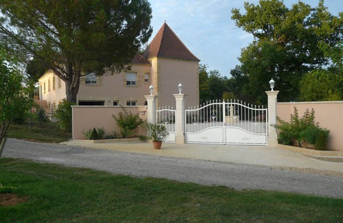 Proissans House | Charming cottage near Sarlat swimming pool spa sauna ponds