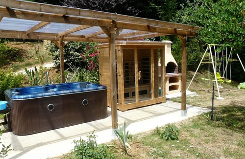 Proissans House | Charming cottage near Sarlat swimming pool spa sauna ponds