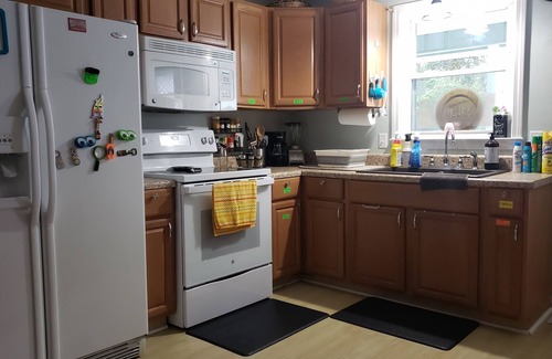 Shallotte House | Charming cottage nestled in its own half acre, 3 miles from Ocean Isle beach