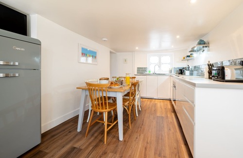 Shaldon Cottage | Charming Cottage overlooking The Green