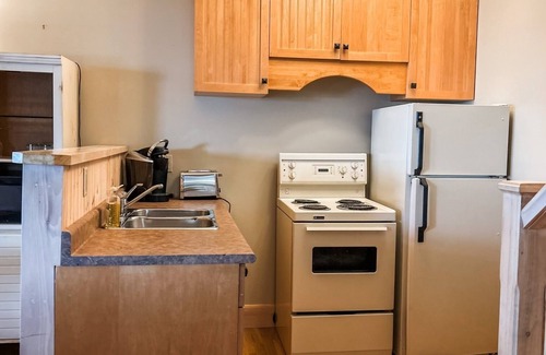 Crowes Landing Cottage | Charming Cottage Suite, superb Stoney Lake location-fabulous view, pet friendly