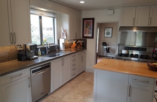 East San Roque House | Charming Cottage Walking Distance to Everything