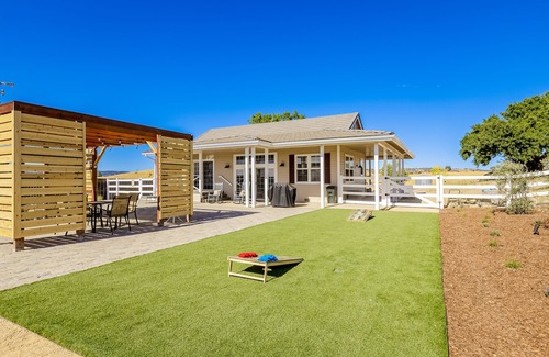 Paso Robles Cottage | Charming cottage with beautiful vineyard views, BBQ, & bocce ball court