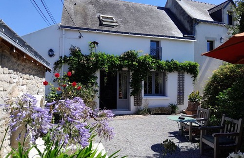 Clis Cottage | Charming Cottage with Bikes near Salt Marshes, 3km from Sea