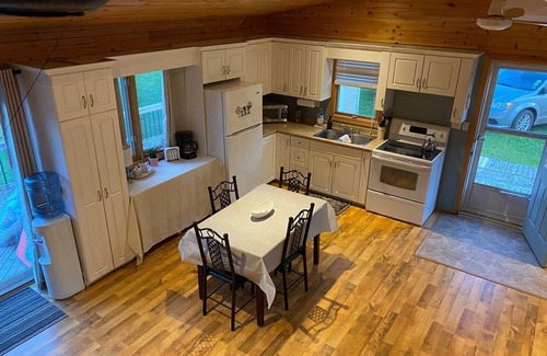 O'Leary Cottage | Charming Cottage with guest Cabin, hot tub and RV hook up