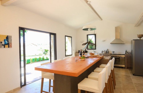Aspiran Cottage | Charming cottage with heated pool in a vineyard