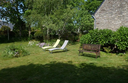 Pleuven Cottage | Charming cottage with private garden