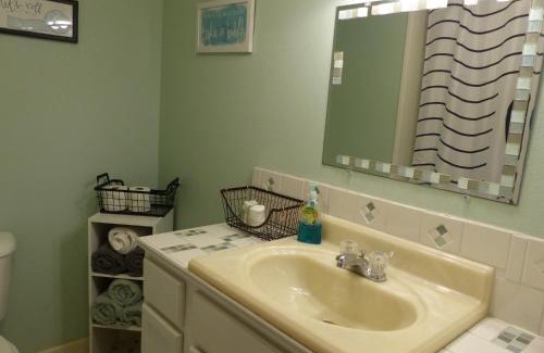Eureka Springs House | Charming Country 1Bd 1Ba Cabin near Eureka Springs, Beaver Lake and White River