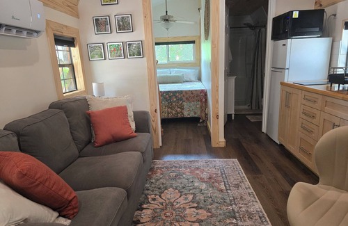 Archer Cottage | Charming Country Cottage minutes from Gainesville