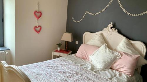 Le Monestier House | Charming Country Getaway, Balcony, Views, Office